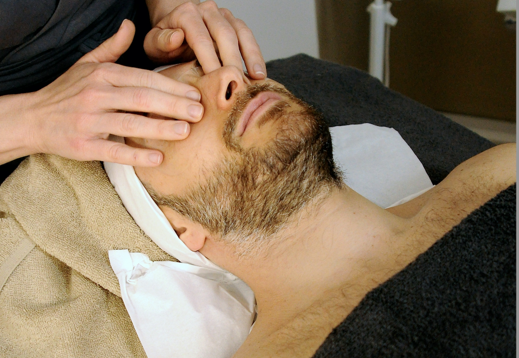 Gentlemen's Facial